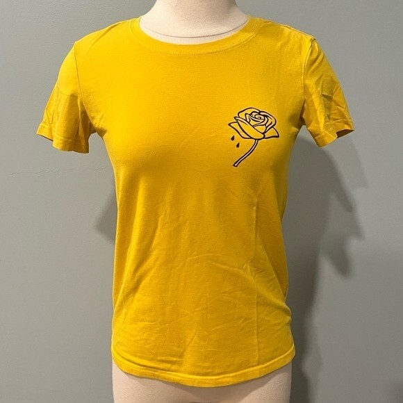 Tops - Yellow Rose Printed T-Shirt Size Small
